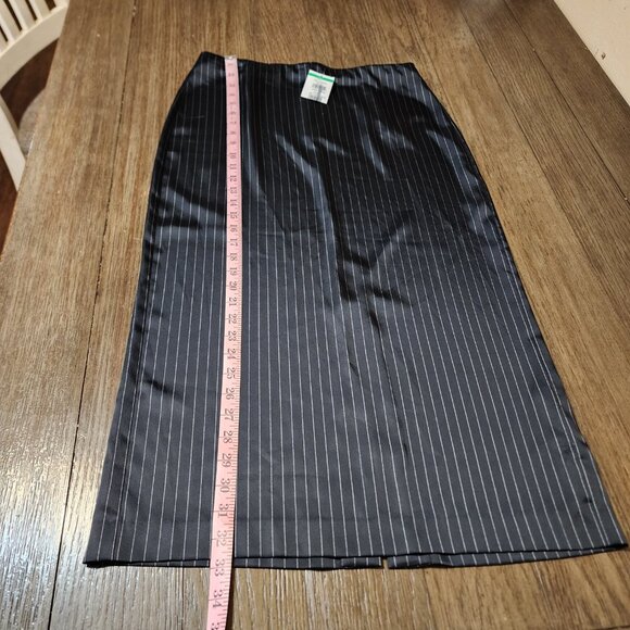 Vince Long Pencil Skirt NWT Black Size 4 - Picture 2 of 9